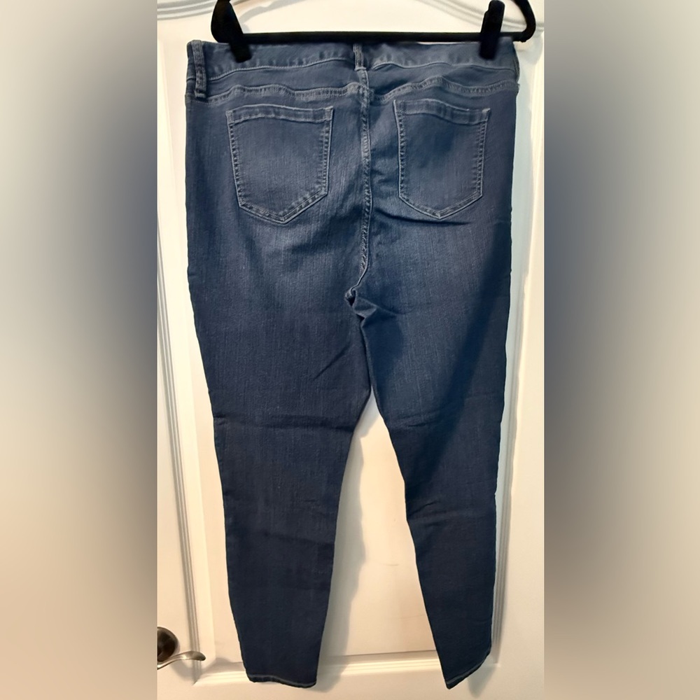 torrid Women's Skinny Jeans in Dark Indigo Wash - Picture 3 of 5